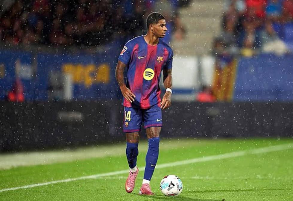 开云服务平台-世体：一奥维耶多球迷骂拉师傅“黑鬼”，检方要求15个月监禁